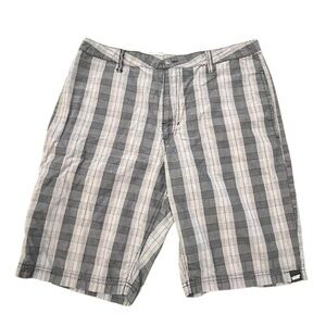 VANS Men’s Grey Striped Plaid Skater Shorts Skull/Stitching Detail Size‎ 34